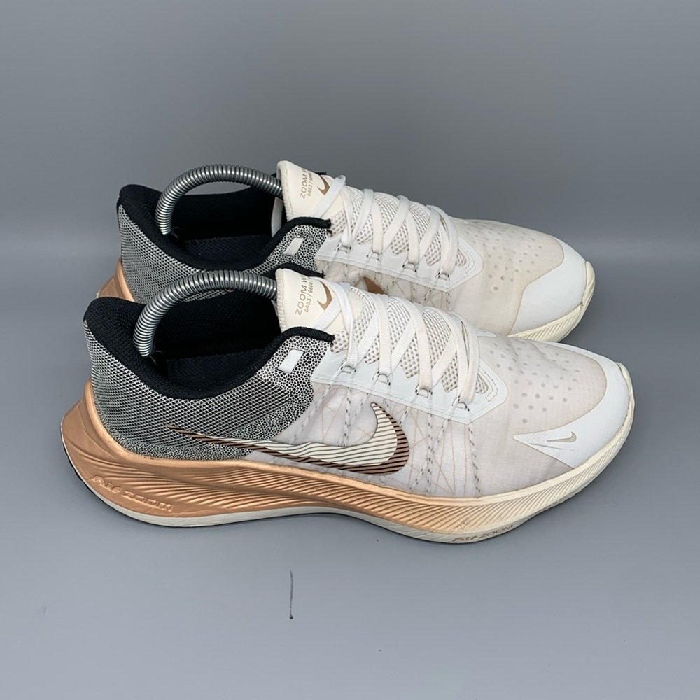 Nike Winflo 8 PRM‎ Sail White Copper Running Shoes DA3056-101 Women's Sz 9.5